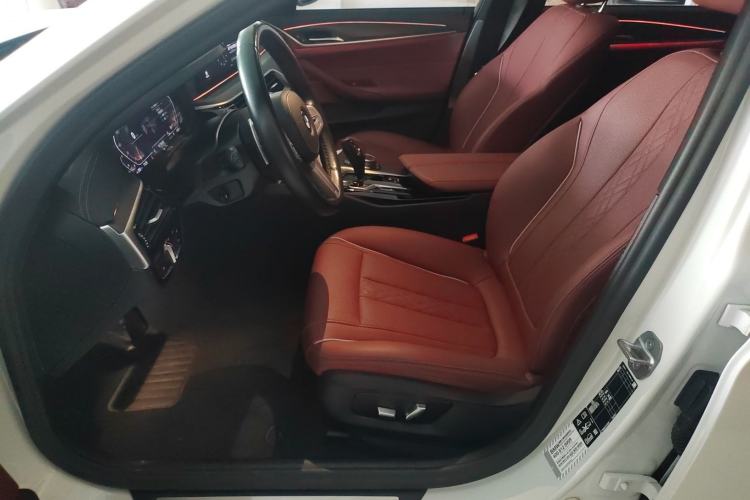 Used BMW 5 Series 2022 Second Facelift 530Li xDrive M Sport Package Interior 2