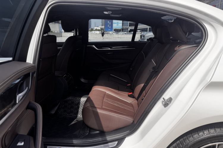 Used BMW 5 Series 2022 Restyled 525Li M Sport Package Interior 2