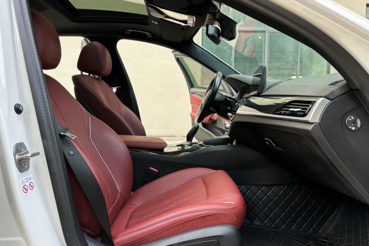 Used BMW 5 Series 2022 Second Facelift 525Li M Sport Package Interior 2