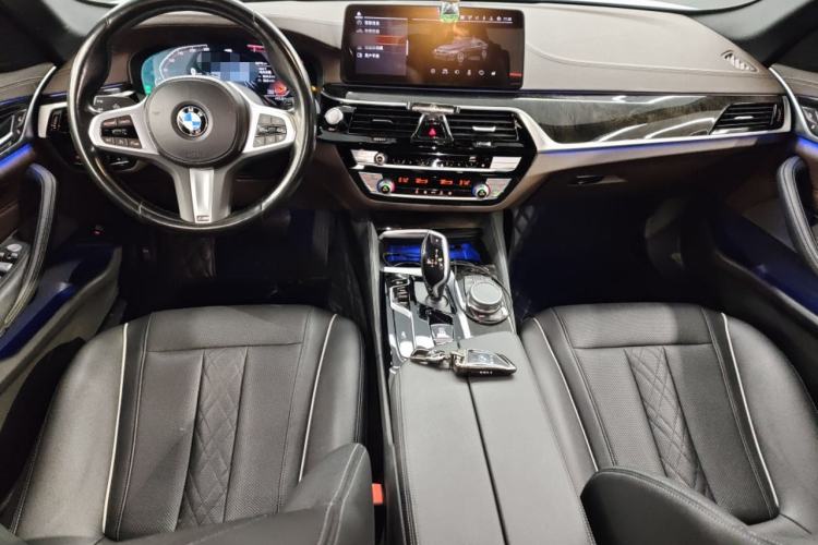 Used BMW 5 Series 2022 Restyled 525Li M Sport Package Interior 2