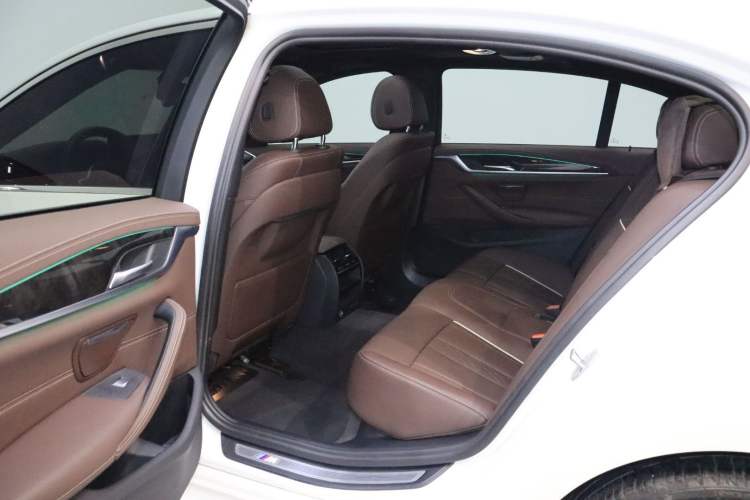 Used BMW 5 Series 2022 Restyled 525Li M Sport Package Interior 3