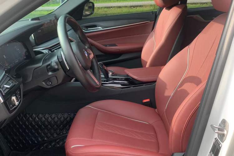 Used BMW 5 Series 2022 Second Facelift 530Li Leading Edition M Sport Package Interior 3