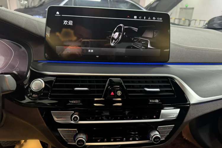 Used BMW 5 Series 2022 Second Facelift 530Li Leading Edition M Sport Package Interior 3