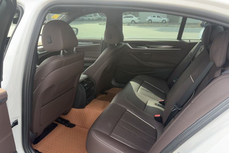 Used BMW 5 Series 2022 Second Facelift 525Li M Sport Package Interior 3