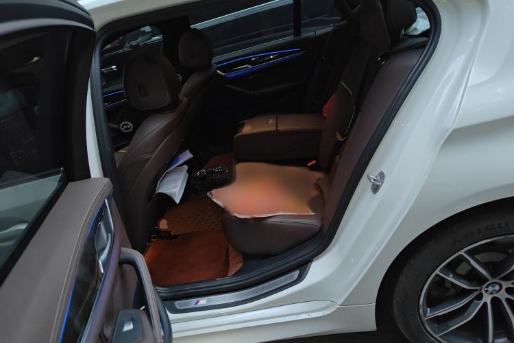 Used BMW 5 Series 2022 Restyled 525Li M Sport Package Interior 4