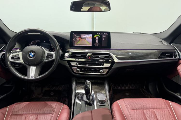 Used BMW 5 Series 2022 Restyled 525Li M Sport Package Interior 4