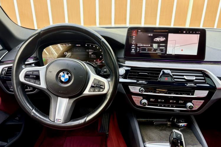 Used BMW 5 Series 2022 525Li M Sport Package Interior 4