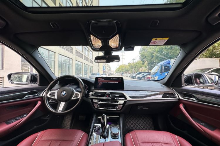 Used BMW 5 Series 2022 Second Facelift 525Li M Sport Package Interior 4
