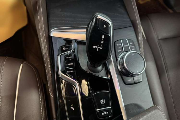 Used BMW 5 Series 2022 Second Facelift 530Li Leading Edition M Sport Package Interior 4
