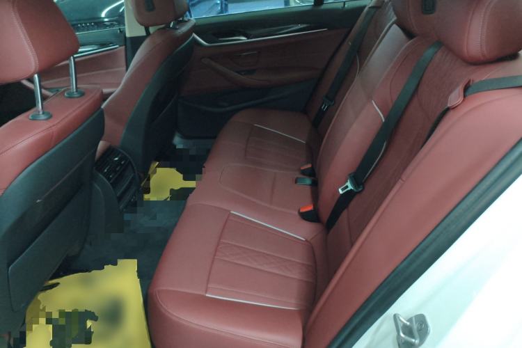 Used BMW 5 Series 2022 Restyled 525Li Luxury Package Interior 4