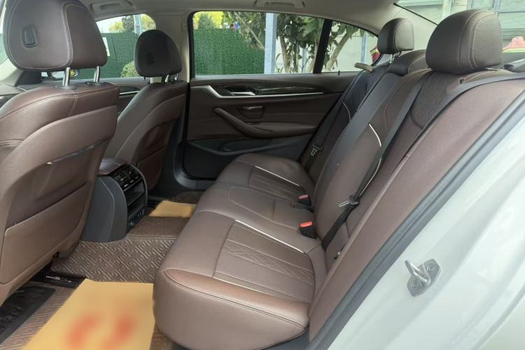 Used BMW 5 Series 2022 Restyled 525Li Luxury Package Interior 4