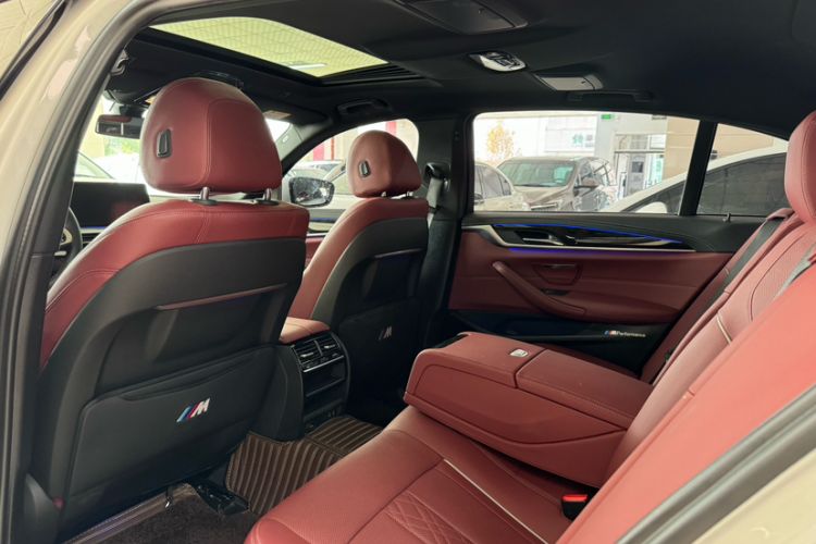 Used BMW 5 Series 2022 Second Facelift 525Li M Sport Package Interior 5