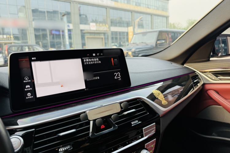 Used BMW 5 Series 2022 Second Facelift 525Li M Sport Package Interior 5