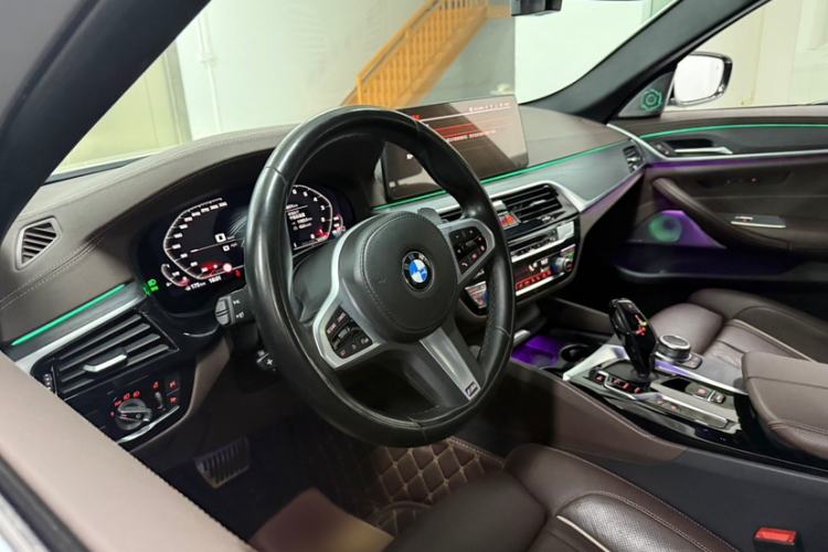 Used BMW 5 Series 2022 Second Facelift 530Li Luxury Version M Sport Package Interior 5