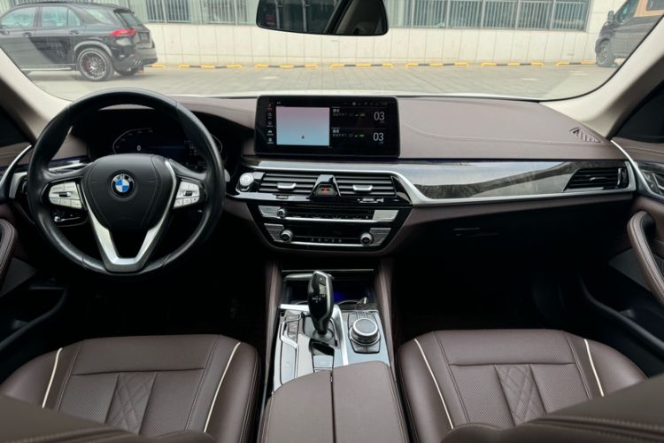Used BMW 5 Series 2022 Restyled 525Li Luxury Package Interior 5