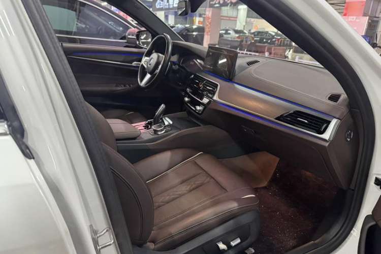 Used BMW 5 Series 2022 Second Facelift 530Li Leading Edition M Sport Package Interior 7