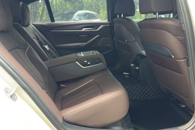 Used BMW 5 Series 2022 Second Facelift 530Li Luxury Version M Sport Package Interior 8