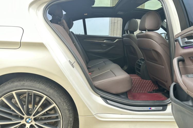 Used BMW 5 Series 2022 Restyled 530Li Leading Edition M Sport Package Interior 8