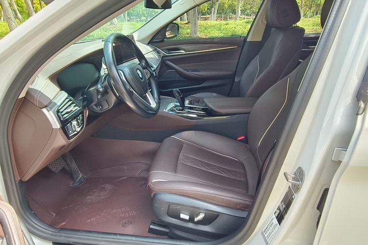 Used BMW 5 Series 2022 Second Facelift 530Li Leading Edition M Sport Package Interior 9