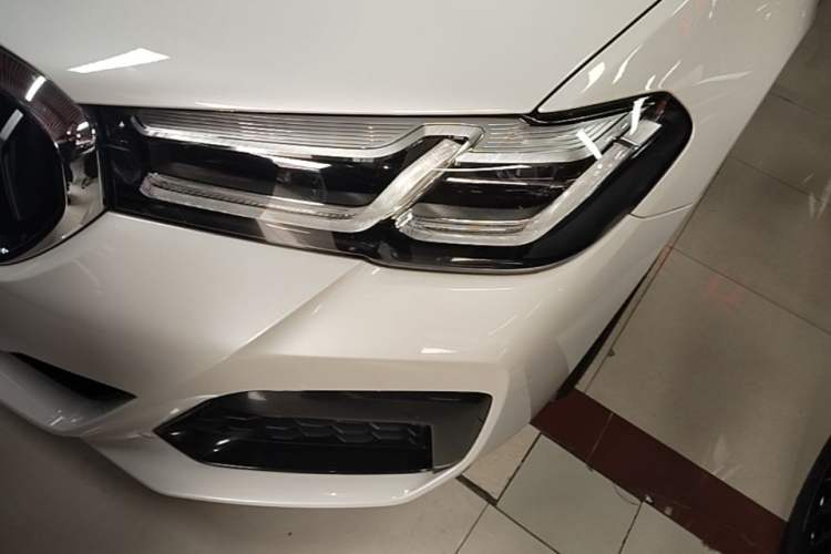 Used BMW 5 Series 2022 Second Facelift 530Li Luxury Version M Sport Package Left Front Headlight