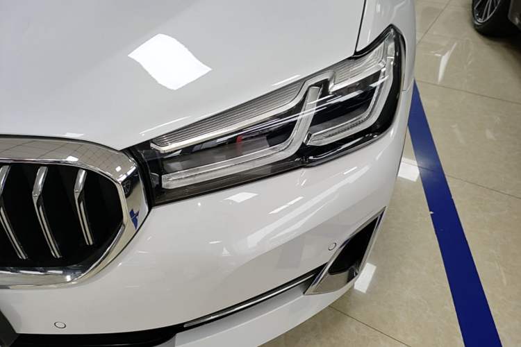 Used BMW 5 Series 2022 Updated 530Li Leading Edition Luxury Package Left Front Headlight