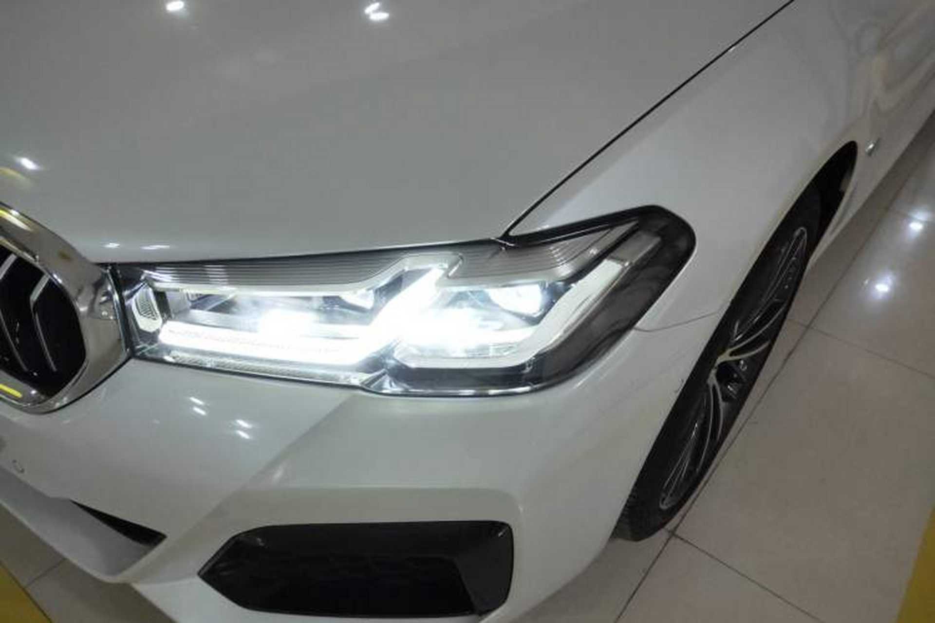 Used BMW 5 Series 2022 Second Facelift 530Li Leading Edition M Sport Package Left Front Headlight