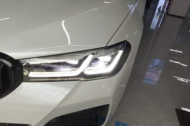 Used BMW 5 Series 2022 Restyled 530Li Leading Edition M Sport Package Left Front Headlight