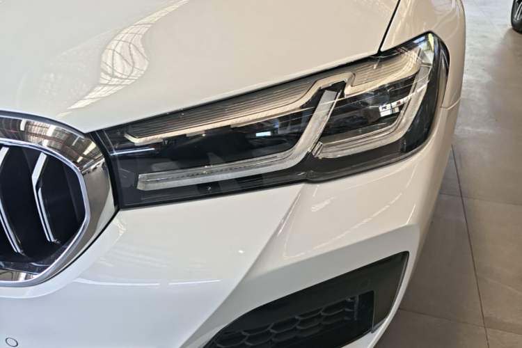 Used BMW 5 Series 2022 Second Facelift 525Li M Sport Package Left Front Headlight