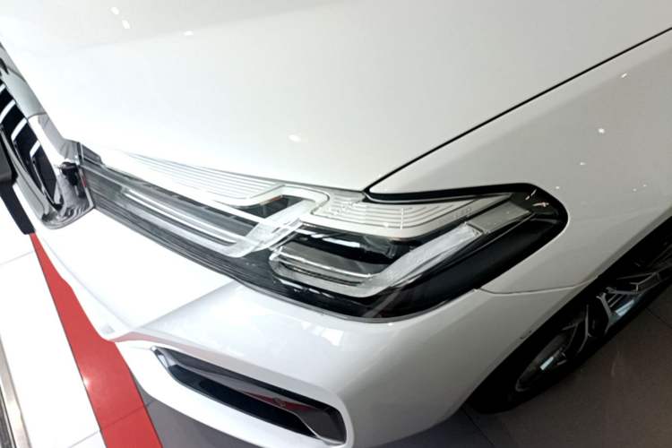 Used BMW 5 Series 2022 Second Facelift 525Li M Sport Package Left Front Headlight