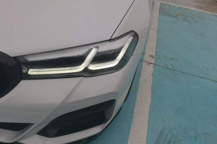 Used BMW 5 Series 2022 Updated 530Li Leading Edition Luxury Package Left Front Headlight