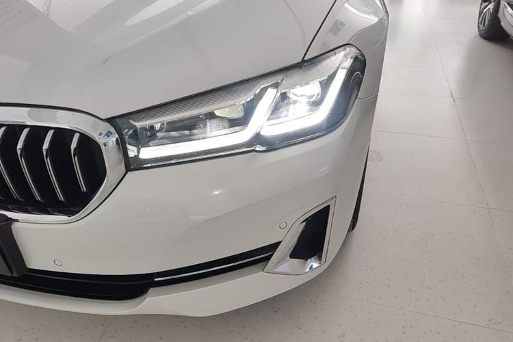 Used BMW 5 Series 2022 Restyled 525Li Luxury Package Left Front Headlight