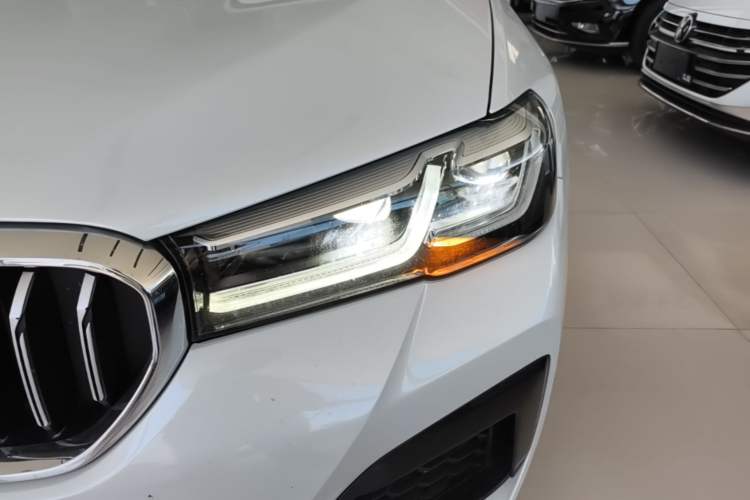 Used BMW 5 Series 2022 Restyled 530Li Leading Edition M Sport Package Left Front Headlight