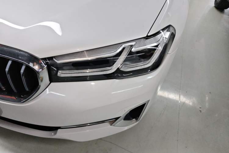 Used BMW 5 Series 2022 Second Facelift 530Li Leading Edition M Sport Package Left Front Headlight