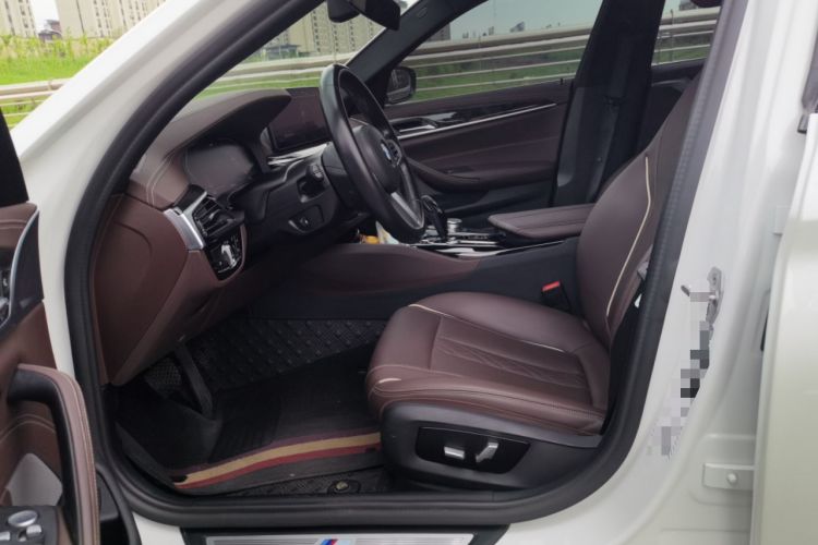 Used BMW 5 Series 2022 Restyled 525Li M Sport Package Left Front Seat