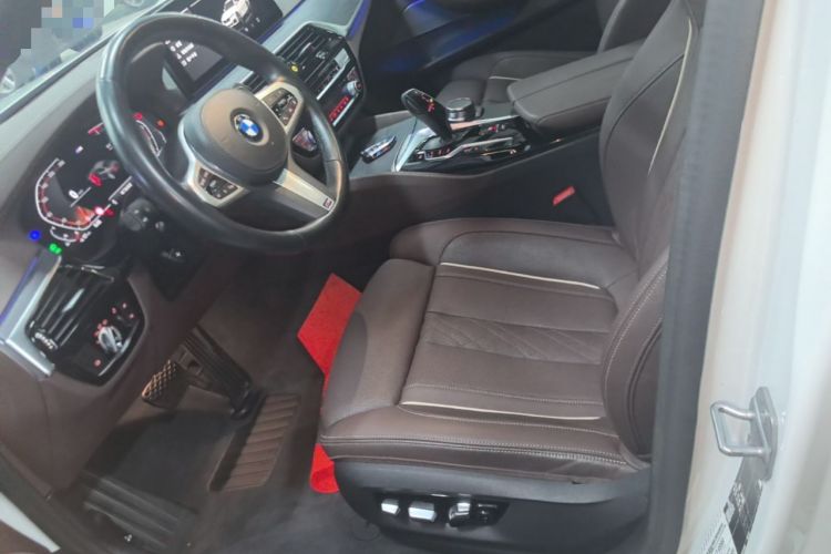 Used BMW 5 Series 2022 Revised Version 3 530Li Luxury Edition M Sport Package Left Front Seat