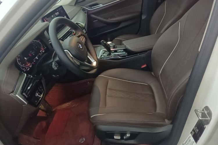 Used BMW 5 Series 2022 Updated 530Li Leading Edition Luxury Package Left Front Seat