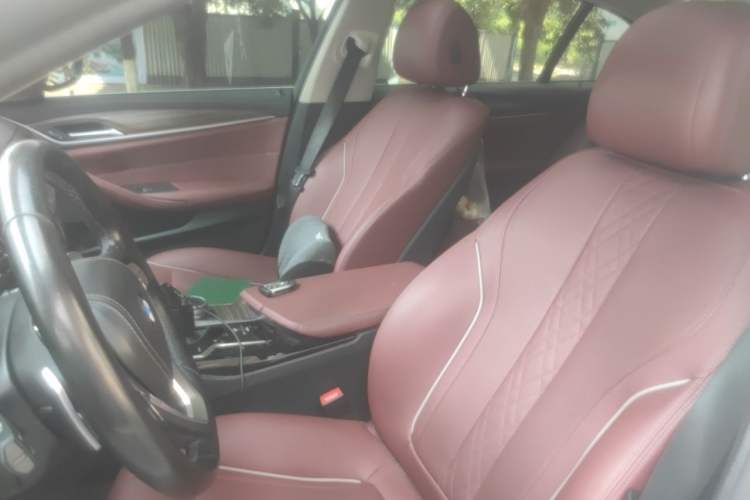 Used BMW 5 Series 2022 530Li Leading Luxury Package Left Front Seat