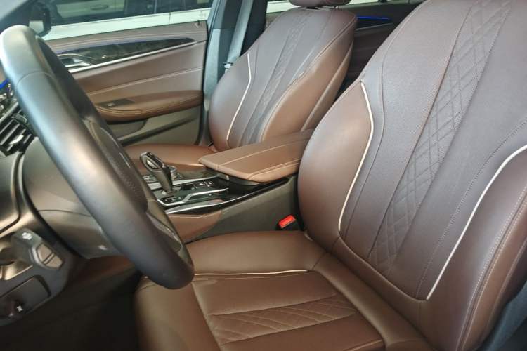 Used BMW 5 Series 2022 Second Facelift 525Li M Sport Package Left Front Seat