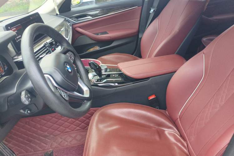 Used BMW 5 Series 2022 Restyled 525Li Luxury Package Left Front Seat