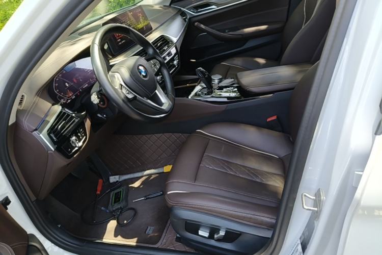 Used BMW 5 Series 2022 Updated 530Li Leading Edition Luxury Package Left Front Seat