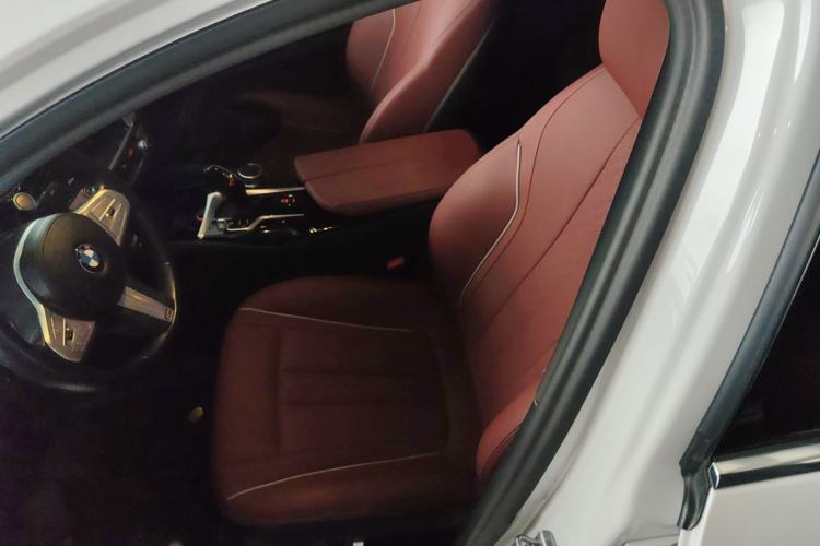 Used BMW 5 Series 2022 Second Facelift 525Li M Sport Package Left Front Seat