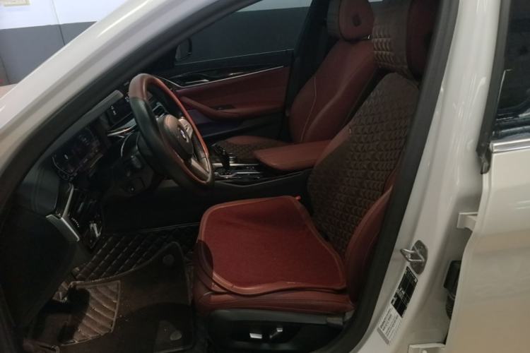 Used BMW 5 Series 2022 Second Facelift 525Li M Sport Package Left Front Seat