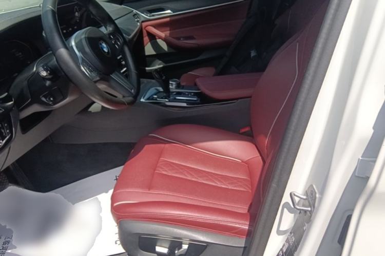 Used BMW 5 Series 2022 Second Facelift 530Li xDrive M Sport Package Left Front Seat
