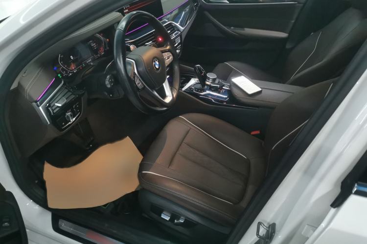 Used BMW 5 Series 2022 Second Facelift 525Li Luxury Package Left Front Seat