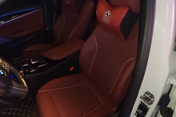 Used BMW 5 Series 2022 525Li M Sport Package Left Front Seat