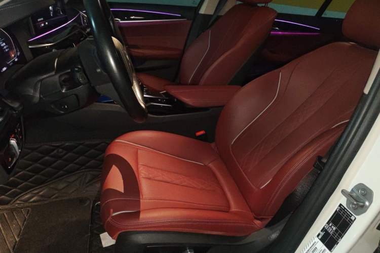 Used BMW 5 Series 2022 Restyled 525Li Luxury Package Left Front Seat
