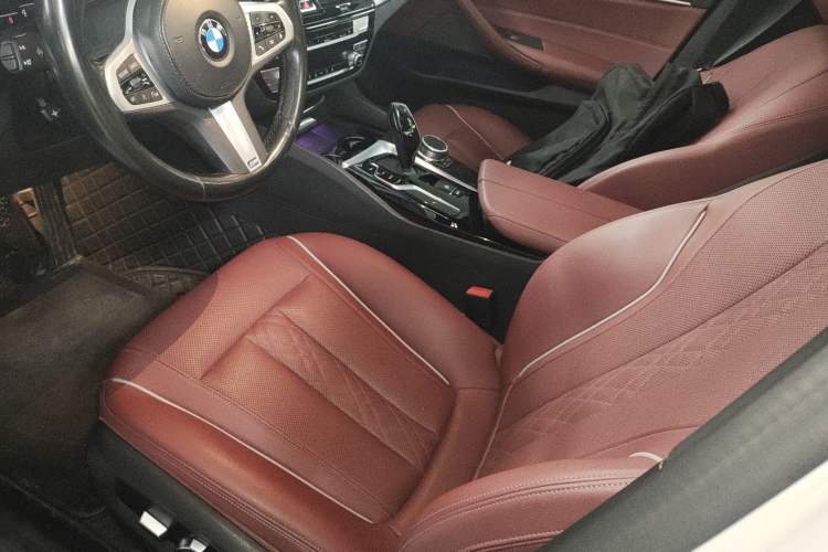 Used BMW 5 Series 2022 Second Facelift 525Li M Sport Package Left Front Seat