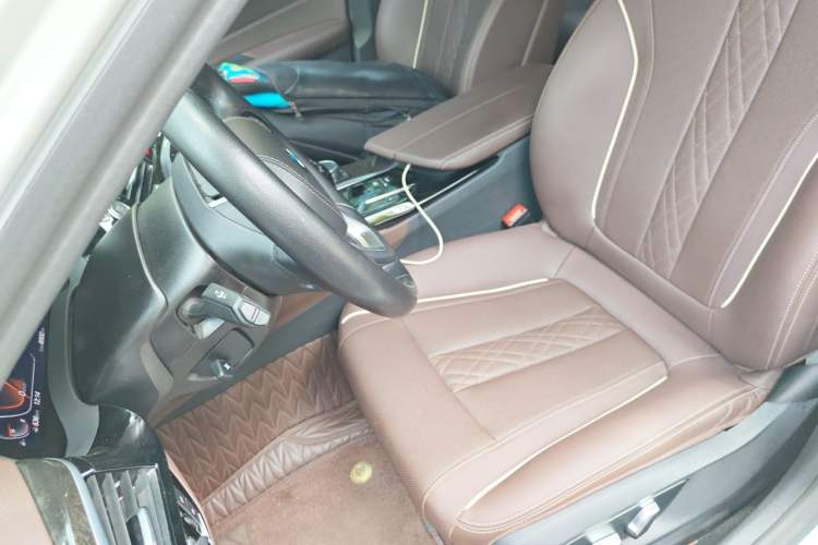 Used BMW 5 Series 2022 Second Facelift 525Li Luxury Package Left Front Seat