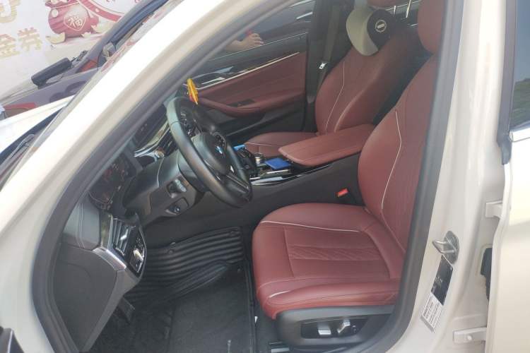 Used BMW 5 Series 2022 Restyled 525Li M Sport Package Left Front Seat