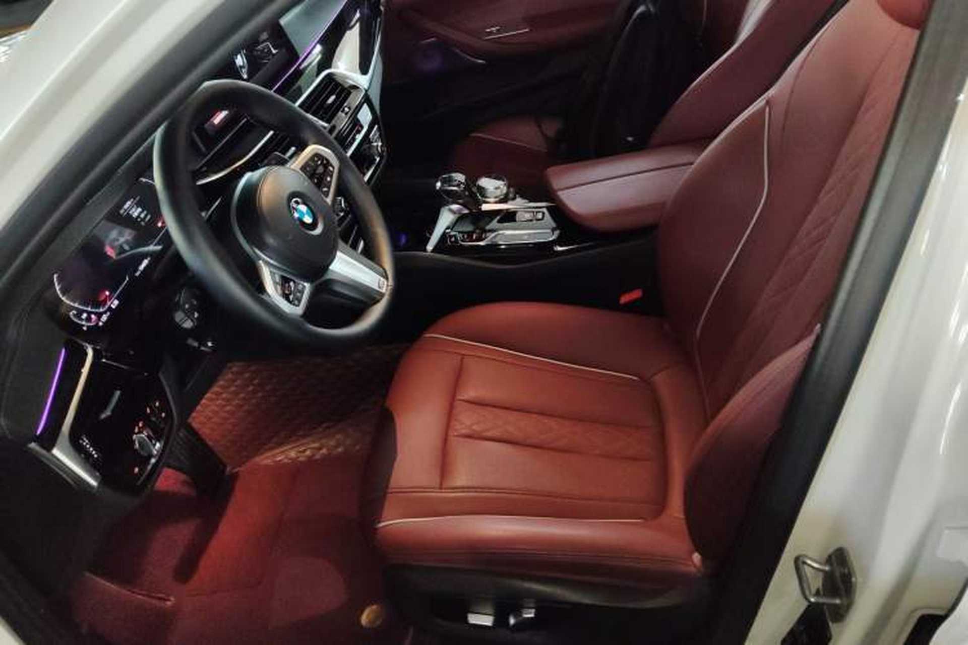 Used BMW 5 Series 2022 525Li M Sport Package Left Front Seat